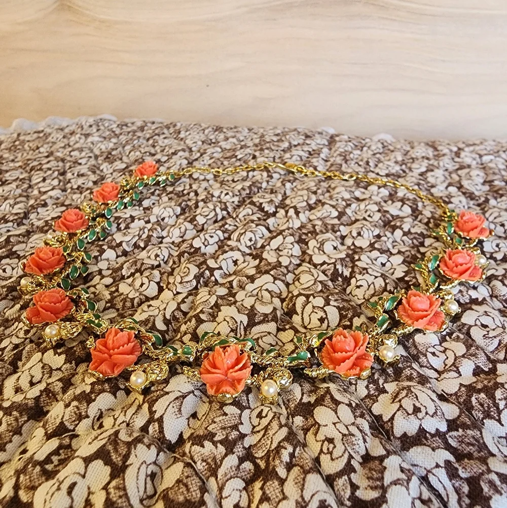 Vintage Gold-Tone Coral Rose Necklace - Picture 4 of 5